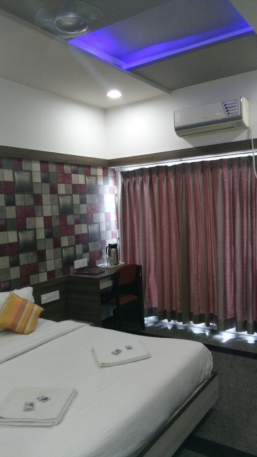 דיו Hotel Samrat מראה חיצוני תמונה