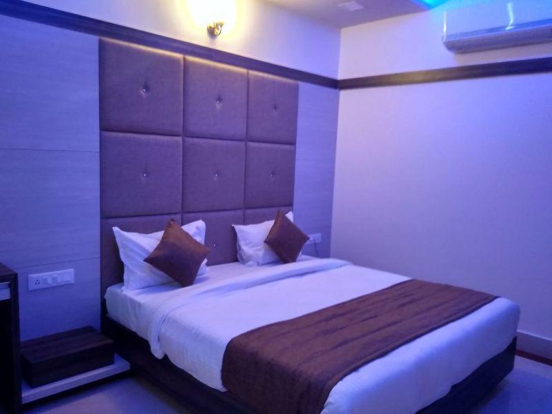 דיו Hotel Samrat מראה חיצוני תמונה