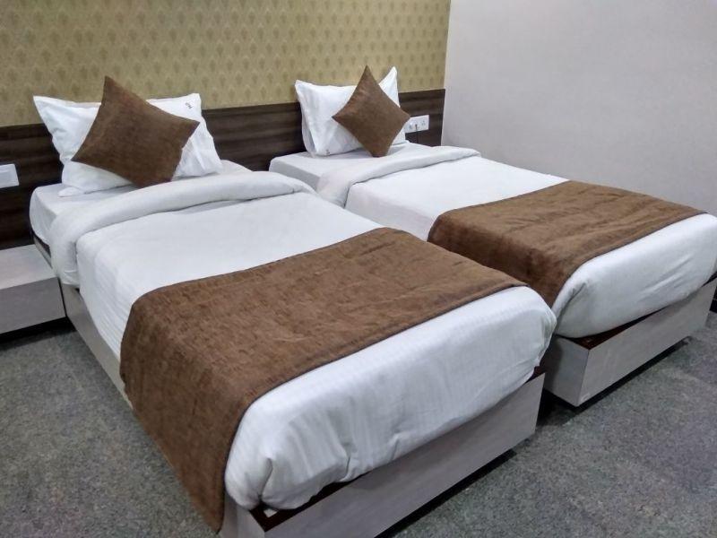 דיו Hotel Samrat מראה חיצוני תמונה