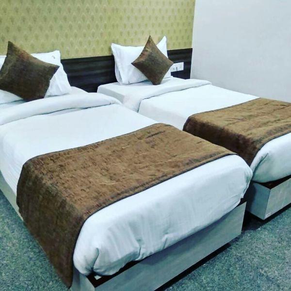 דיו Hotel Samrat מראה חיצוני תמונה