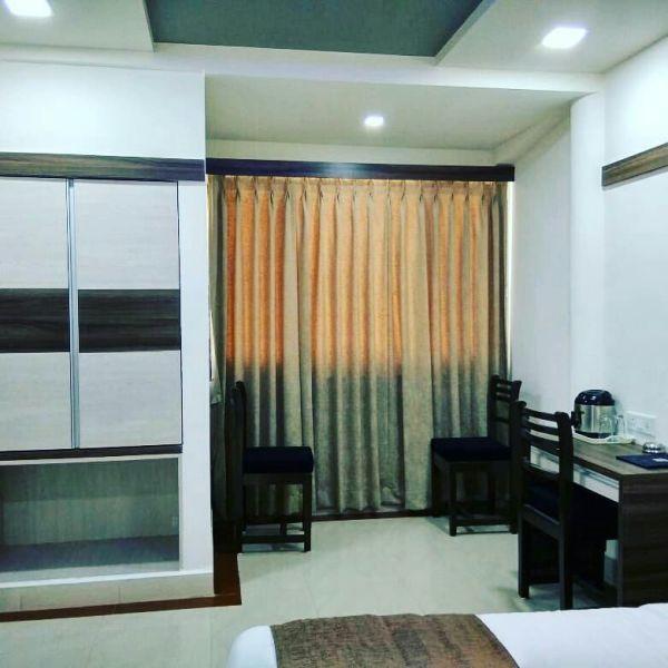 דיו Hotel Samrat מראה חיצוני תמונה