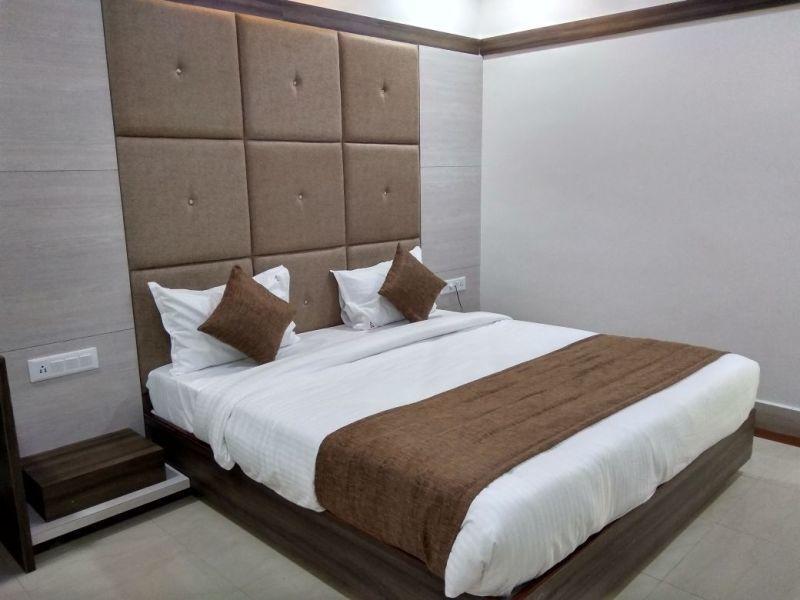 דיו Hotel Samrat מראה חיצוני תמונה